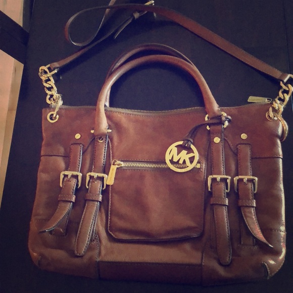 Michael Kors Handbags - Michael Kors crossbody purse